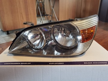 Lampa reflektor Lexus is oryginał b.dobry stan..