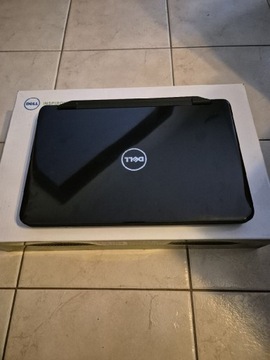 Laptop DELL Inspiron N5040 