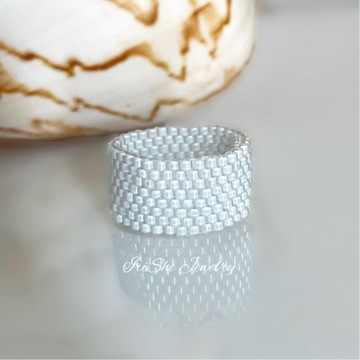 Pierścionek obrączka szeroka z koralików Aqua Crystal, elastyczny, handmade