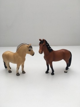 Figurki koni Schleich 2 szt.