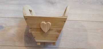 Drewniana doniczka osłonka serce 