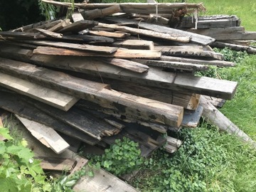 Drewno porozbiórkowe 