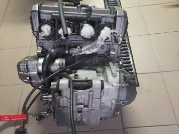 Silnik Kawasaki Z800 2013 uszkodzone mocowania