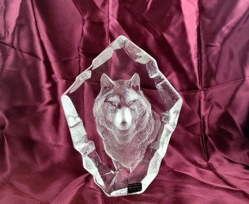 Kryształowa figurka wilk