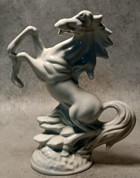 Porcelanowa figura Konia Koń Rumak