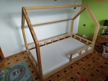 Łóżko dziecięce domek 90x160 z bardzo dobrym mater