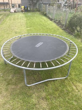 Trampolina ogrodowa