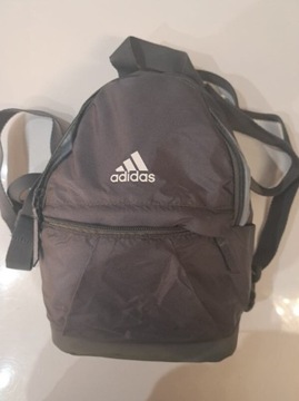 Nowy mały plecak Adidas kolor szary 