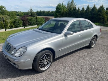 Mercedes-Benz E240 W211