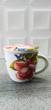 Porcelanowy kubek z zaparzaczem do herbaty ziół