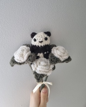 Bukiet róż z pluszakiem pandą Handmade