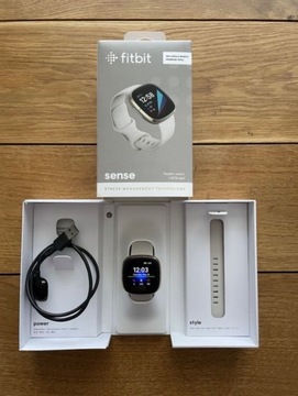 Smartwatch Fitbit Sense złoty/beżowy