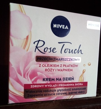 Nivea Rose Touch krem przeciwzmarszczkowy 