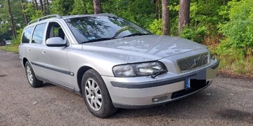 Samochód Volvo v70 rocznik 2001