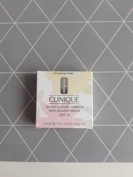 Clinique Almost Powder Make-up puder mineralny 02 