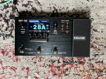 Multiefekt gitarowy NUX MG-30