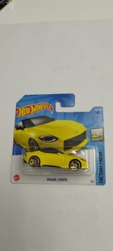 Hot wheels nissan 400z z proto 