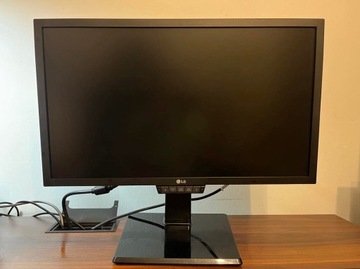 Monitor gamingowy LG 24GM77-B czarny