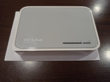 Switch tp-link tl-sf1005D