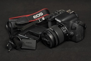 Canon 800D + obiektyw 18-55mm