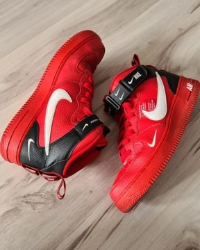 Nike Air Force 1 07' LV8 Red sneakers