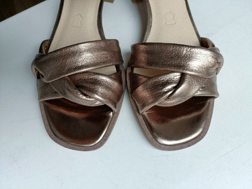 Sandały skórzane nowe, 37 rozmiar kolor złoty 