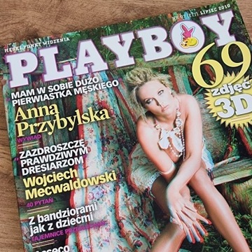 Playboy 7 (211) lipiec 2010 Iza Sala + OKULARY 3D!