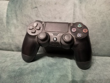 Oryginalny pad do PS4 DualShock 4 - czarny.