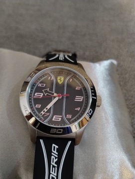 Nowy zegarek dziecięcy młodzieżowy Scuderia Ferrari Academy 34 mm