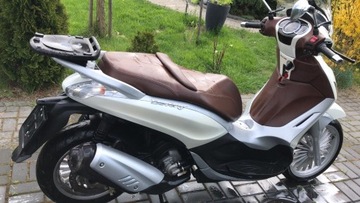 Piaggio Beverly  125  300 rama silnik osłona 