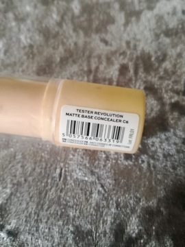 Revolution Matte Base Concealer C6 korektor 