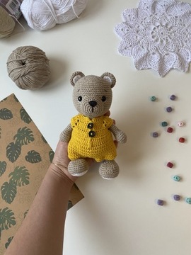 Amigurumi miś na szydełku zabawka handmade