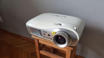 Projektor Epson EMP-TW700 / HD 720p