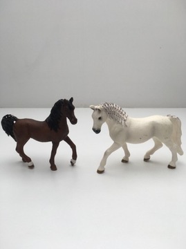 Figurki koni Schleich 2 szt.