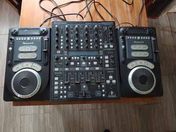 Behringer DDM4000 + 2x Numark AXIS 9