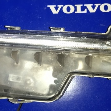 Volvo V50 2014r prawa  lampa led dzienna