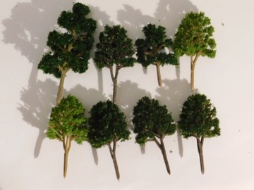 Zestaw 8 drzewek 6-10 cm (2)