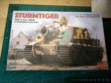 Strumtiger 1/35 RFM + figurki