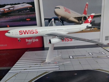 Airbus A 330-300 SWISS 1:200 Herpa