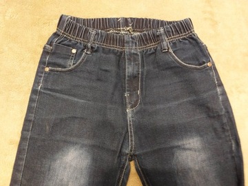 Spodnie Jeans rozmiar około 140 -146 cm