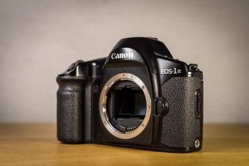 Canon Eos-1n lustrzanka analogowa 