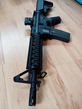 Replika karabinek Specna Arms B02-V2 + dodatki