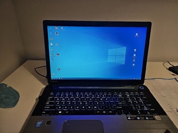 Laptop 17" dotykowy aluminiowa obudowa