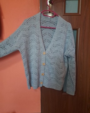 Szary ażurowy sweter guziki r.40