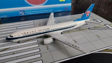 BOEING B 737-800 China Southern 1:200 Aviation