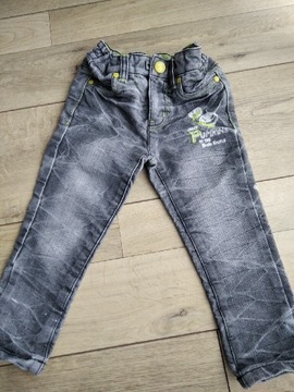 Modne spodnie jeansowe dla chłopca rozmiar 92 cm