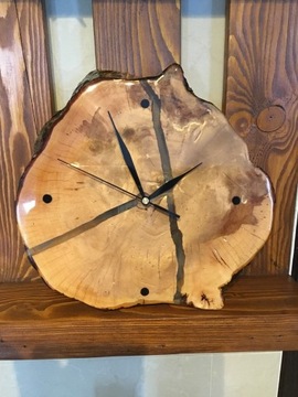 Zegar (żywica i drewno)