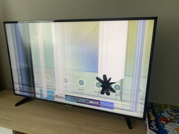 Telewizor Samsung 43” uszkodzony