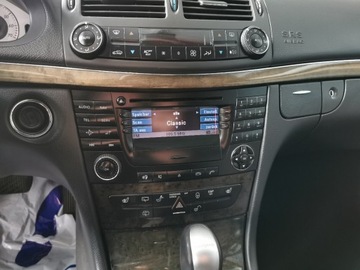 Mercedes E w211 radio nawigacja 2118201079