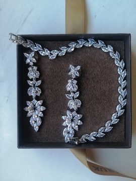Komplet biżuteria ślubna w kolorze srebra kolczyki